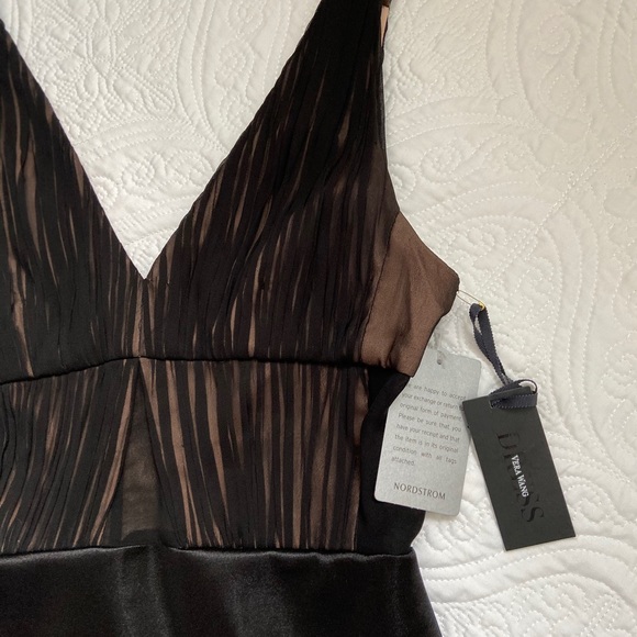 VERA WANG DRESS 🖤🖤🖤🖤 - Picture 3 of 7